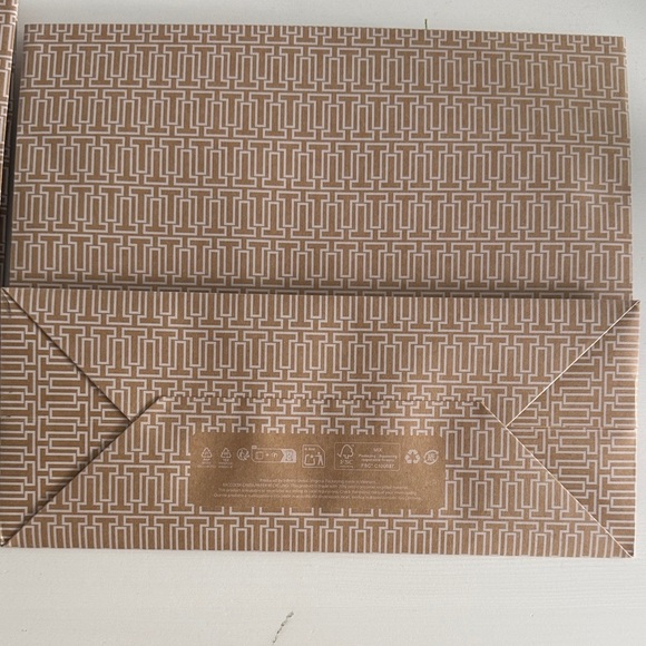 Tory Burch Brown Gift Bags with Green Ribbon and Shoe Box (3) - Picture 6 of 12